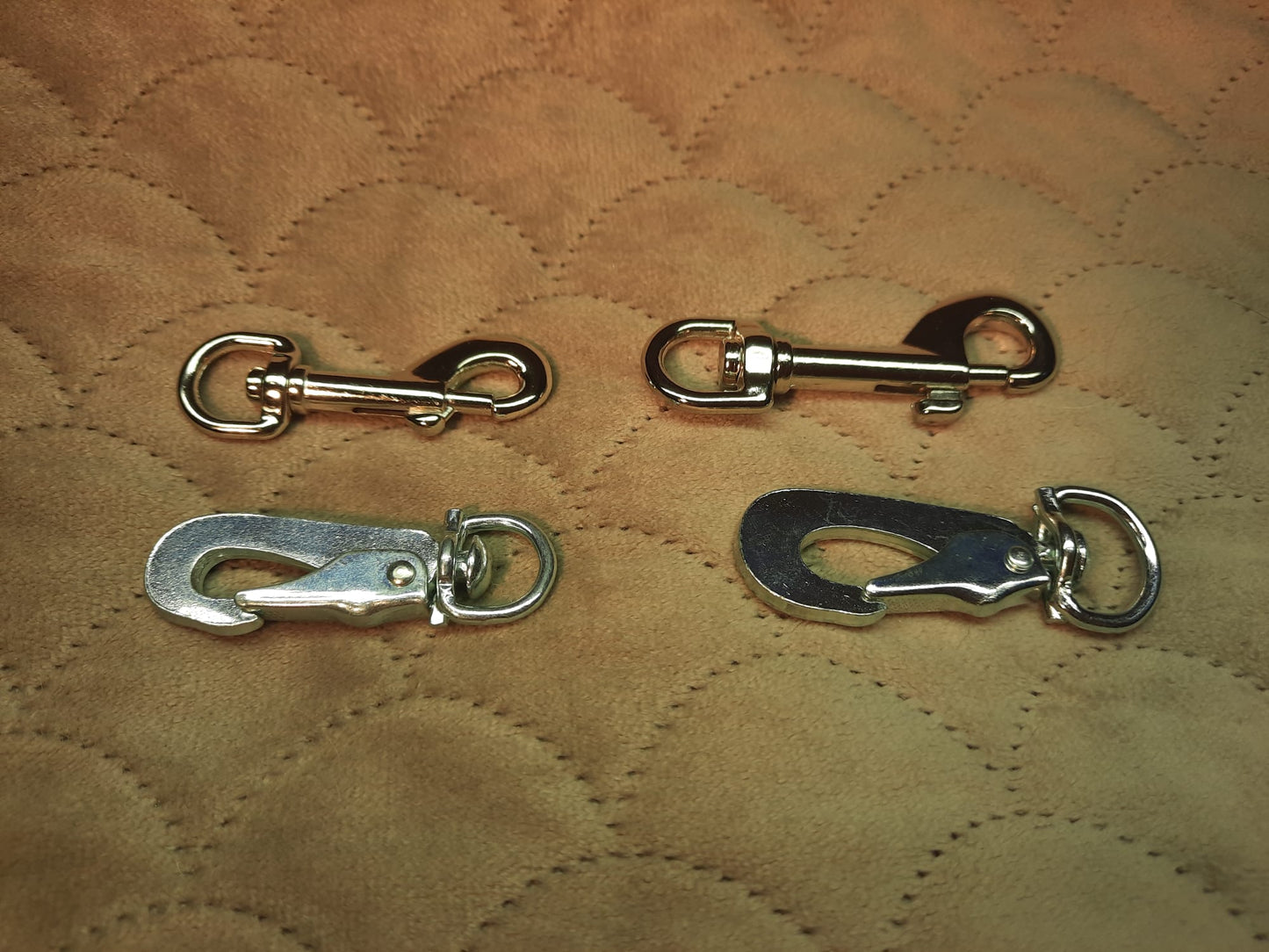 Happy Dog talutushihna – 2 cm leveä, heijasteraitanauhalla ja kätevävällä pussukalla